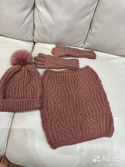 Комплект шапка и снуд перчатки Zara