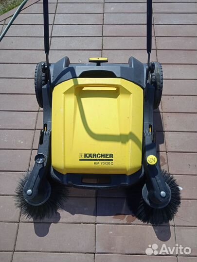 Подметальная машина Karcher KM 70/20 C