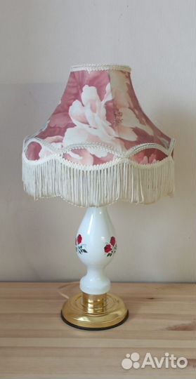 Настольная лампа