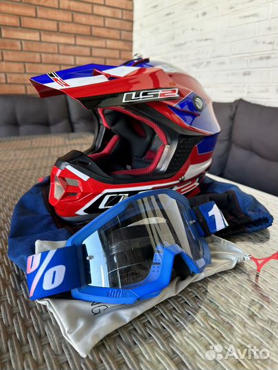 Кроссовый мотошлем и очки