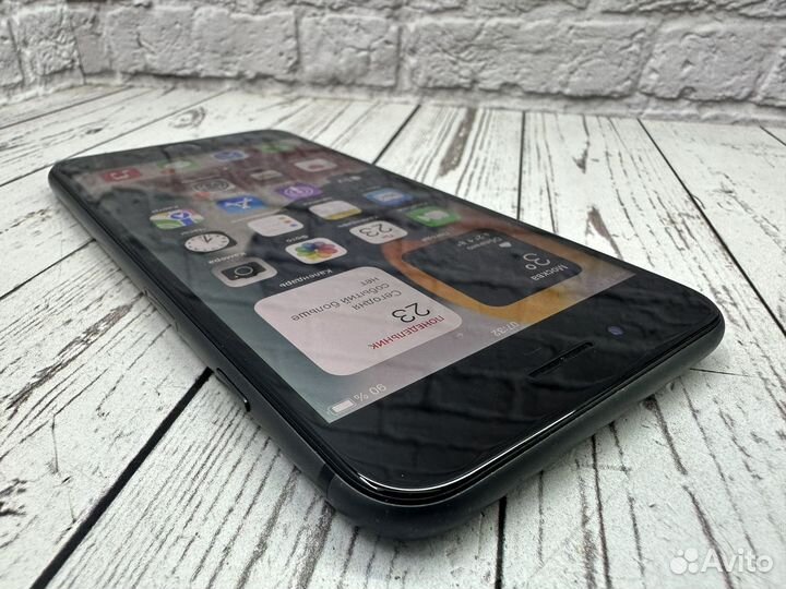 iPhone 8 Plus, 64 ГБ