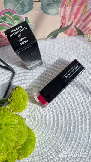 Помада Givenchy