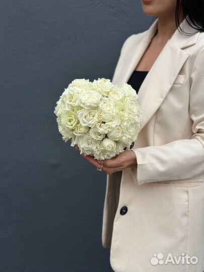 Букет невесты свадебный + бутоньерка