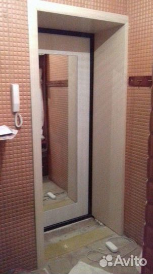 Дверь входная белая