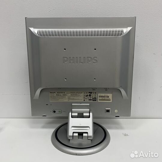 Монитор Philips 17