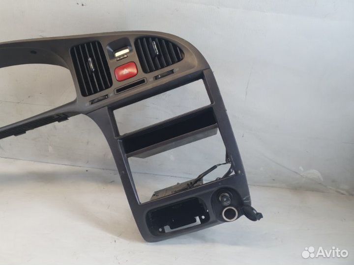 Центральная консоль Hyundai Elantra седан G4ED