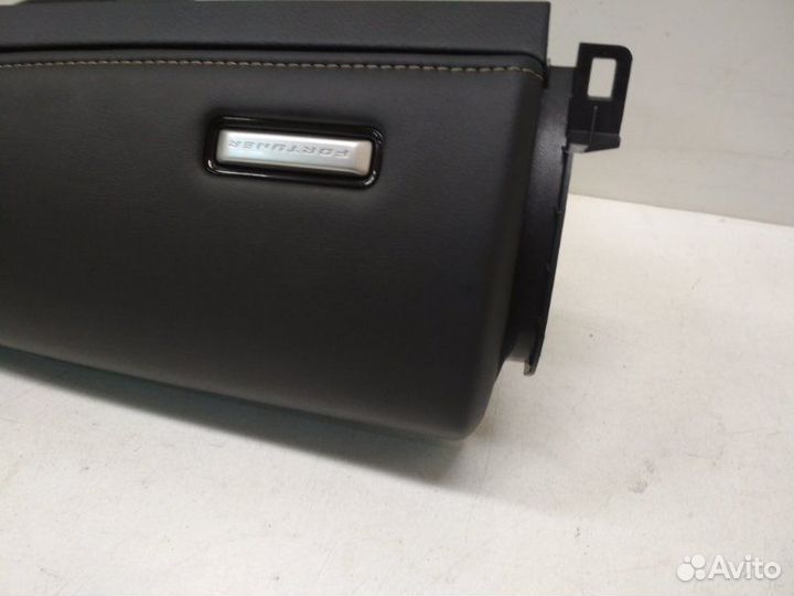 Бардачок передний Toyota Fortuner 2 2017