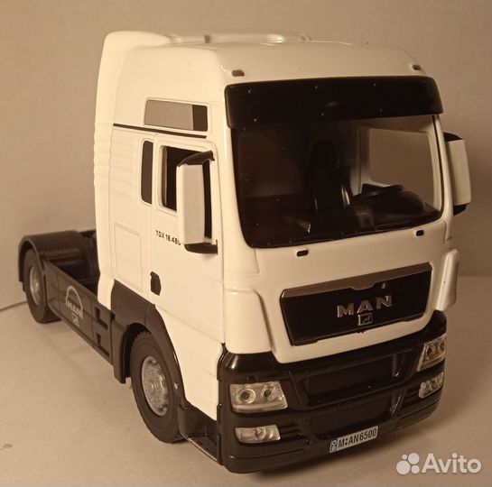 Модель тягач MaN TgX 18.480 масштаб 1/43