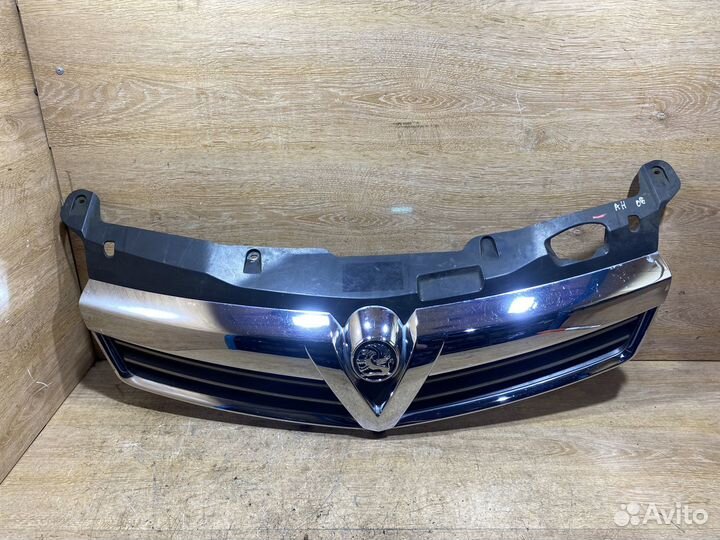 Решетка радиатора Opel Astra H рест Арт. 130328