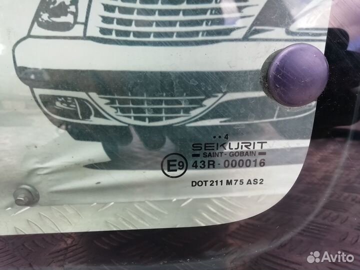 Стекло правое заднее кузовное Peugeot Partner M59