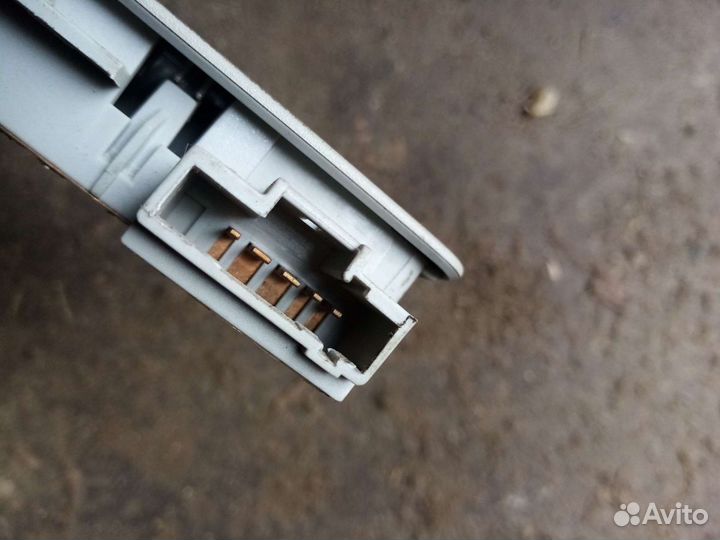 Плафон освещения салона рено лагуна-2 2005г