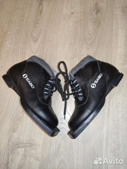 Лыжные ботинки