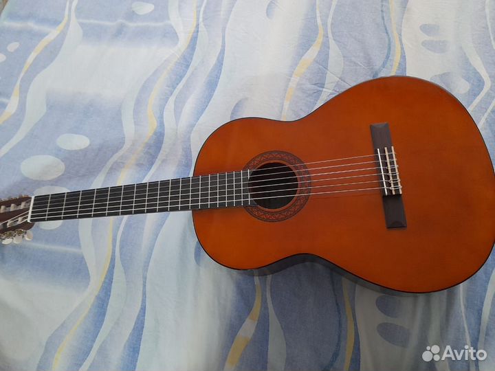 Классическая гитара yamaha c40