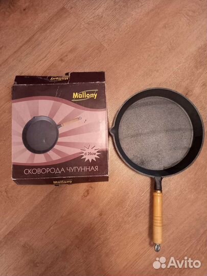 Сковорода чугунная новая 26 см