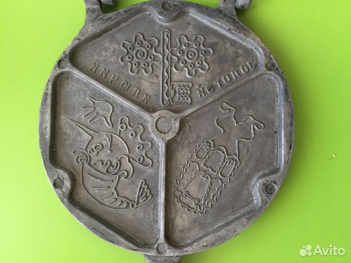 Вафельница ручная