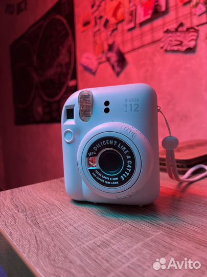 Стильный Instax mini 12 + чехол