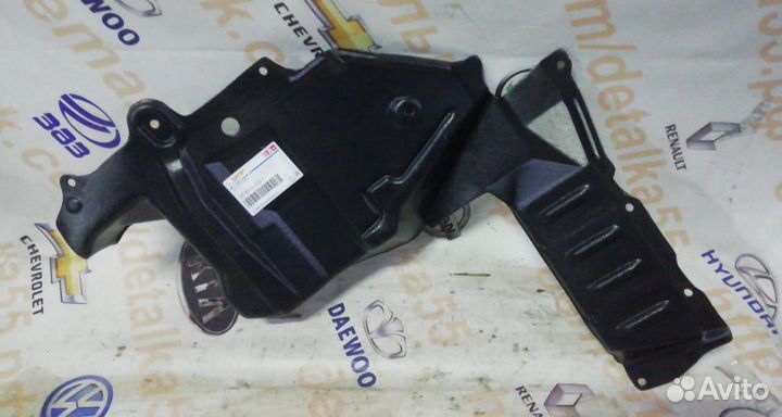 Пыльник двс боковой новый Nissan