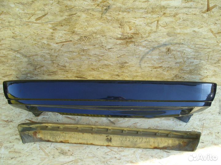 Бампер задний Toyota Supra A70 Чёрныйцарапиныабсор