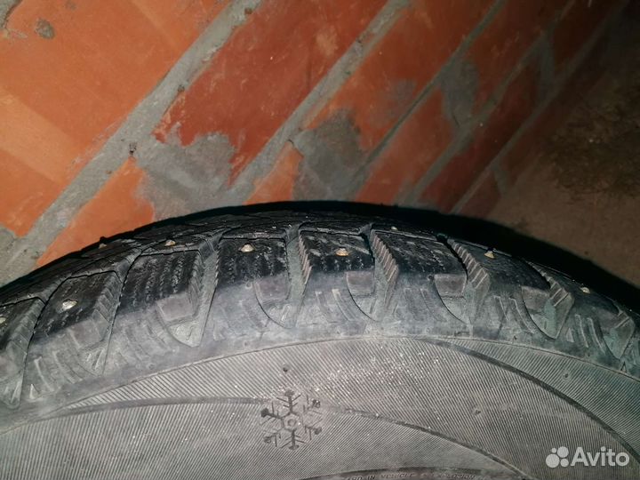 Maxxis MA-SLW Presa Spike 215/65 R16