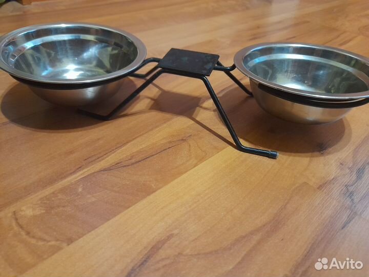 Напольная подставка с мисками (металлическая )