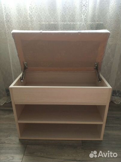 Банкетка в прихожую