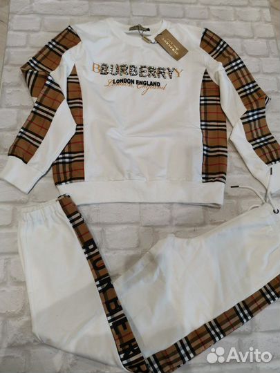 Костюм спортивный новый листай