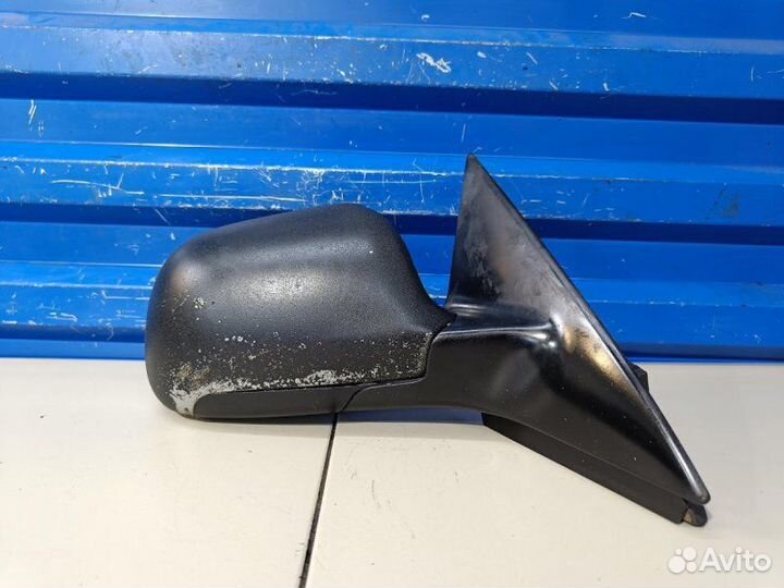 Зеркало правое Audi A6 C5 2.4 ALF 1998