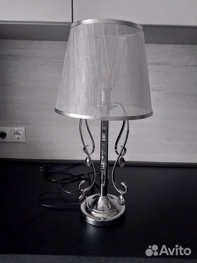 Лампа настольная