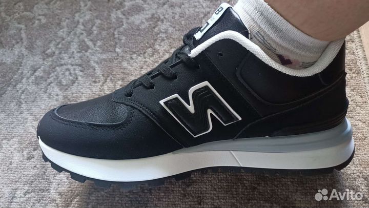 Кроссовки женские новые 41