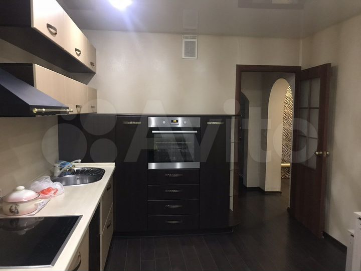 2-к. квартира, 61 м², 3/16 эт.