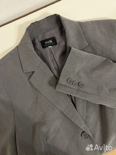 Пиджак серый приталенный