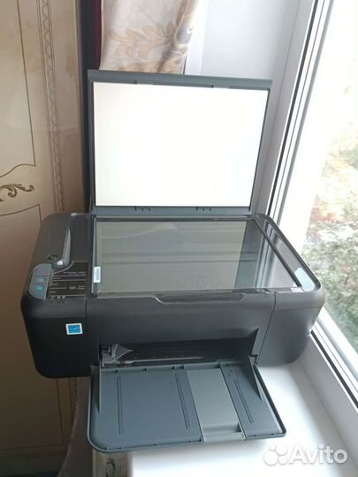 Принтер HP Deskjet 2423