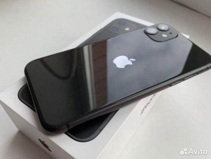 iPhone 11, 64 ГБ