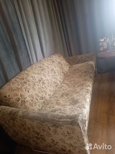 Отдам бесплатно диван