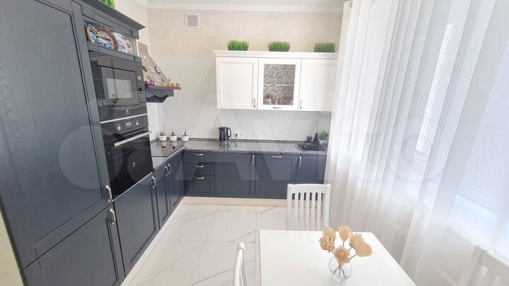 3-к. квартира, 96 м², 10/15 эт.