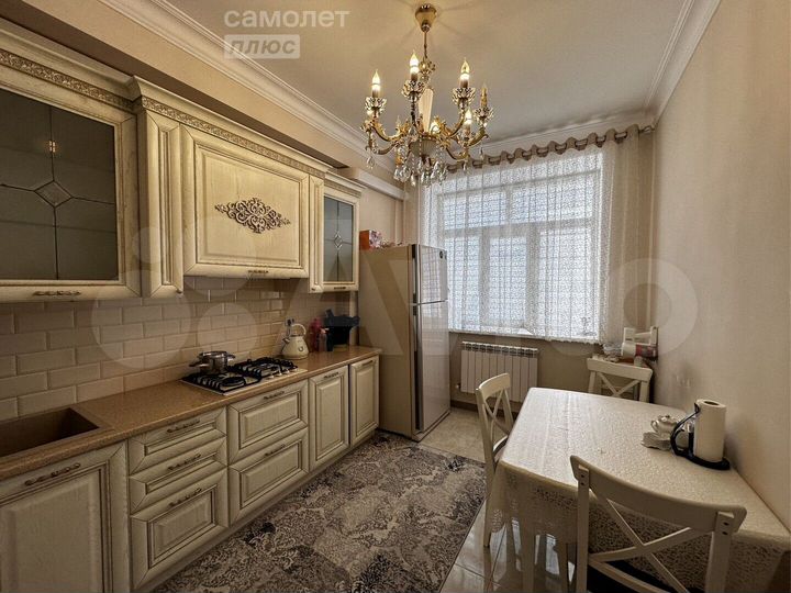 2-к. квартира, 68 м², 6/10 эт.