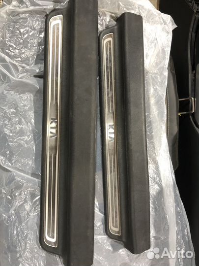 Накладные порожки с подсветкой оптима 3