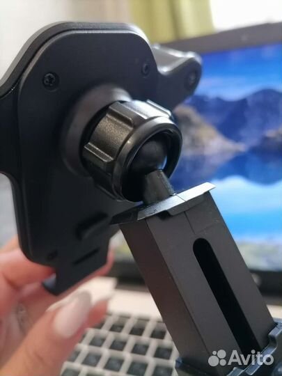 Держатель для телефона в машину