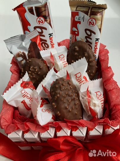 Букеты с Kinder, сладкие букеты, корзина Kinder