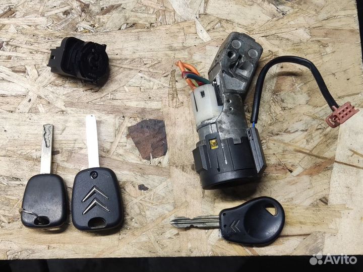 Замок зажигания Ситроен