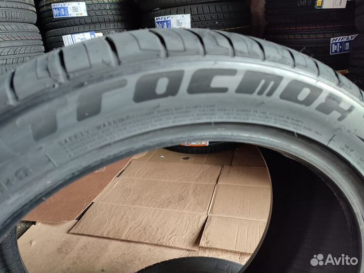 Tracmax X-Privilo RS01+ 275/40 R20 ZR