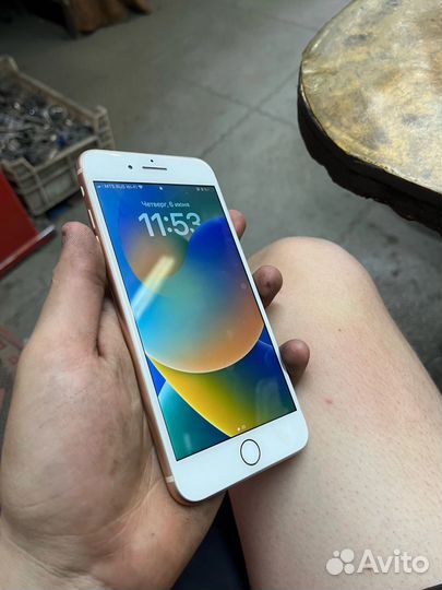 iPhone 8 Plus, 64 ГБ