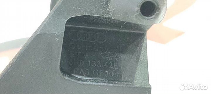 Кронштейн воздушного фильтра Audi Q5 8R cncd