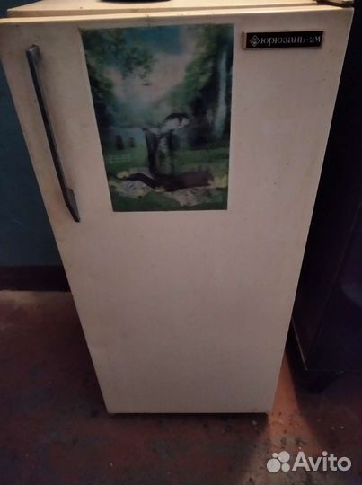 Холодильник бу маленький