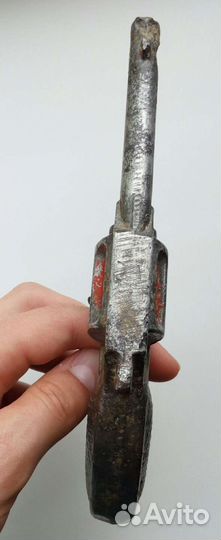 Игрушечный пистолет