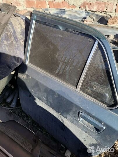 Двери волга 31105