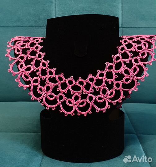 Воротники, украшения, сережки и салфетки фриволите