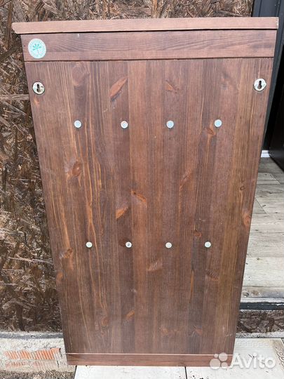 Вешалка настенная