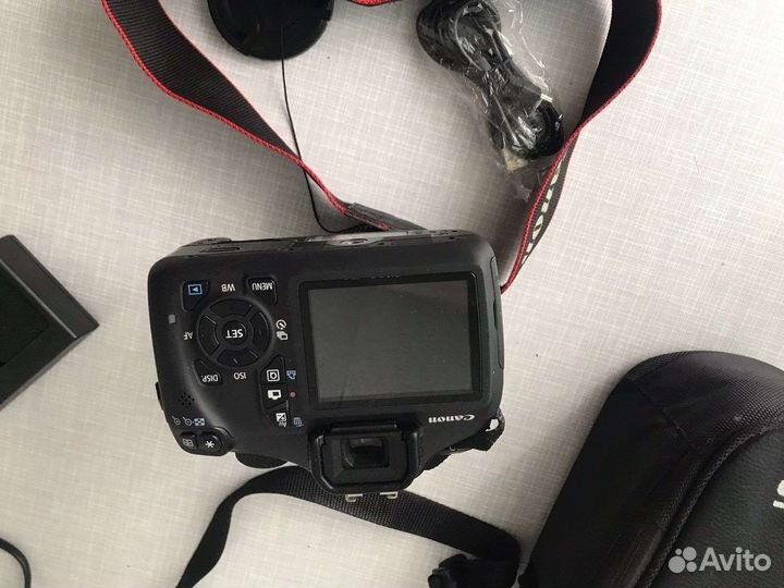 Зеркальный фотоаппарат canon eos 1100d