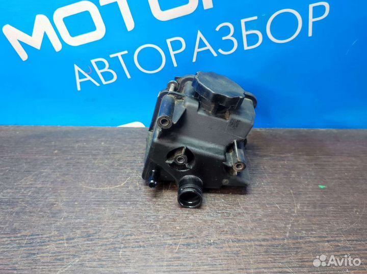 Бачок гур Mercedes W221